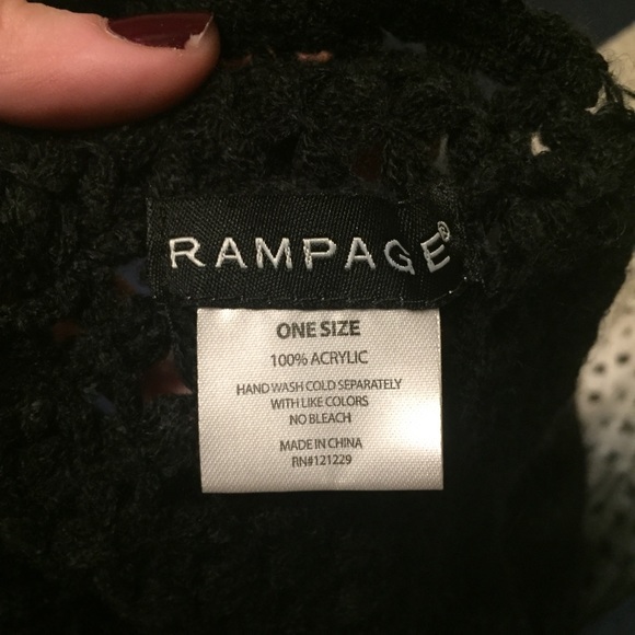 Scarf - Picture 1 of 2